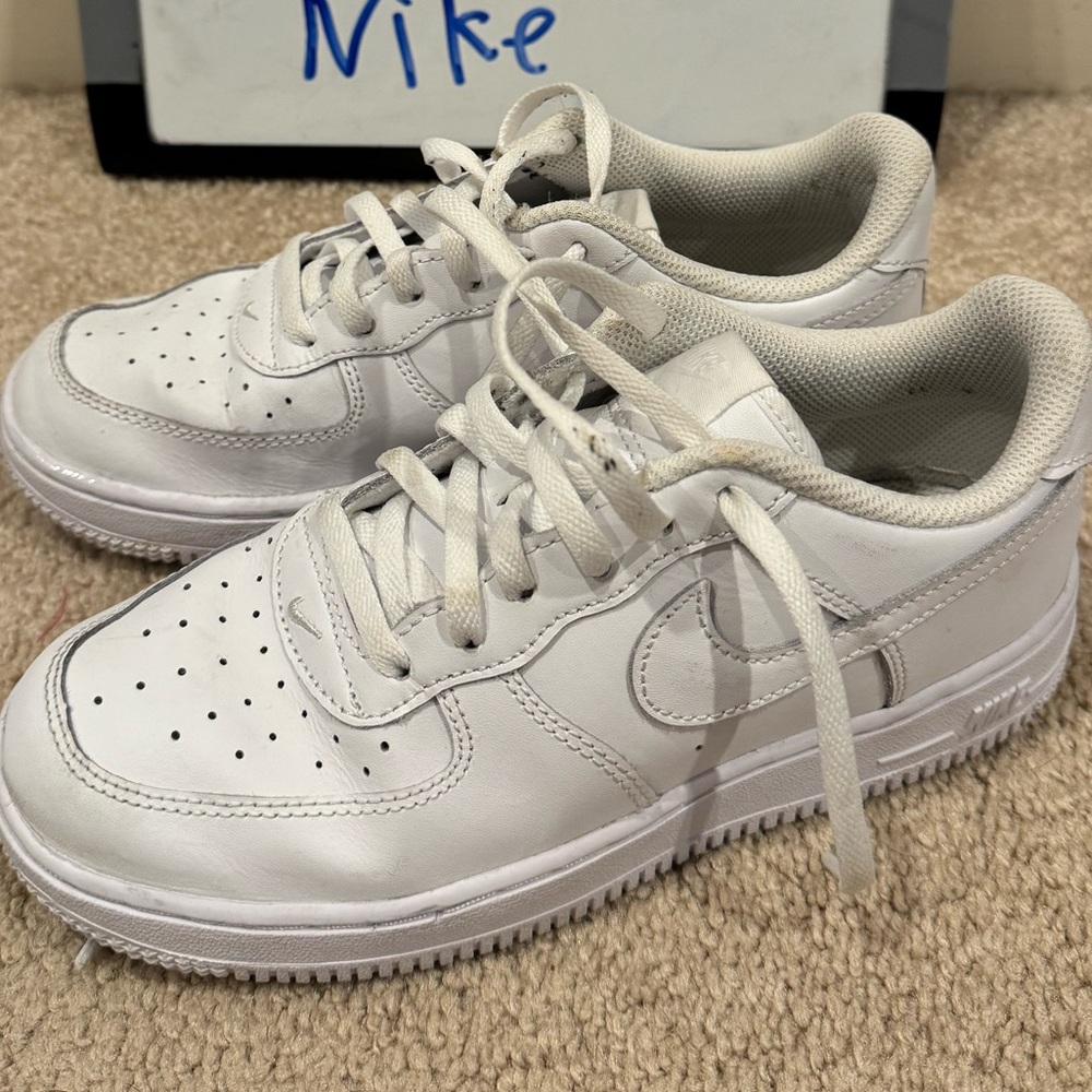 Big kids Sz 3 Nike Air Force